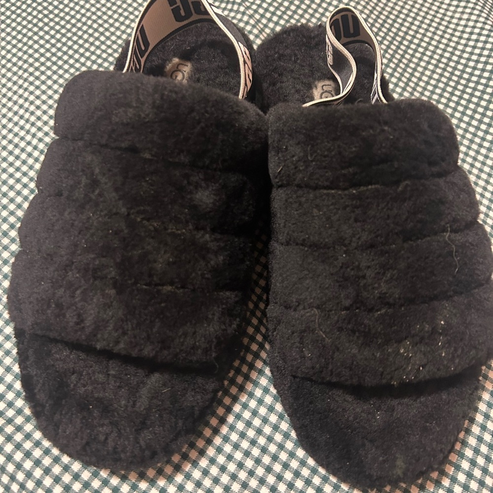 Cozy Black Ugg fuzzy  Slippers